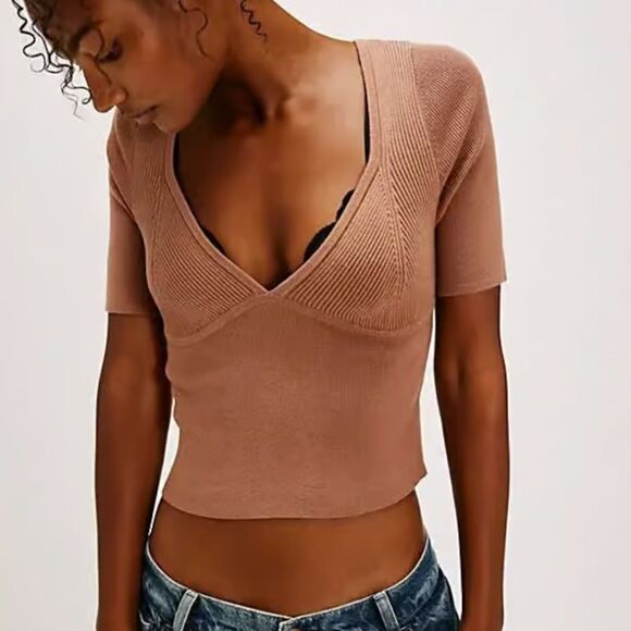 NWOT Free People Teagan Swit 1/4 Short Sleeve Ribbed V-Neck Top Fitted Cropped - Picture 12 of 12